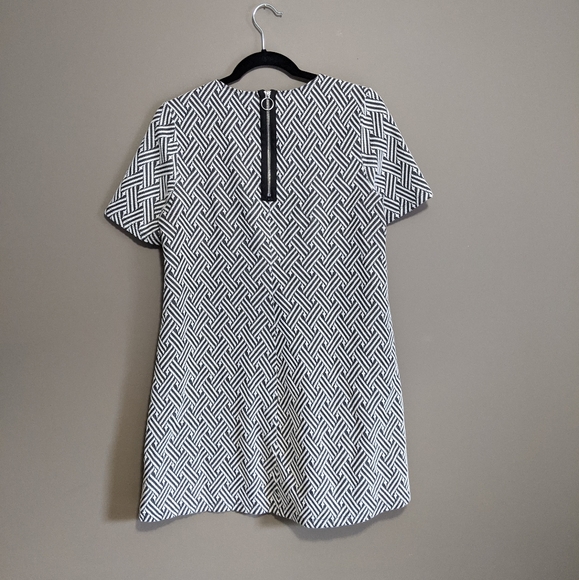 Divided | black and white patterned dress - Picture 4 of 5